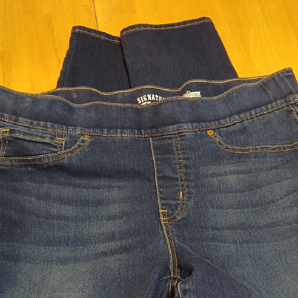 Signature Blue Jeggings with Classic Indigo Wash